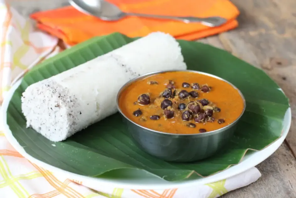 Puttu and kadala curry