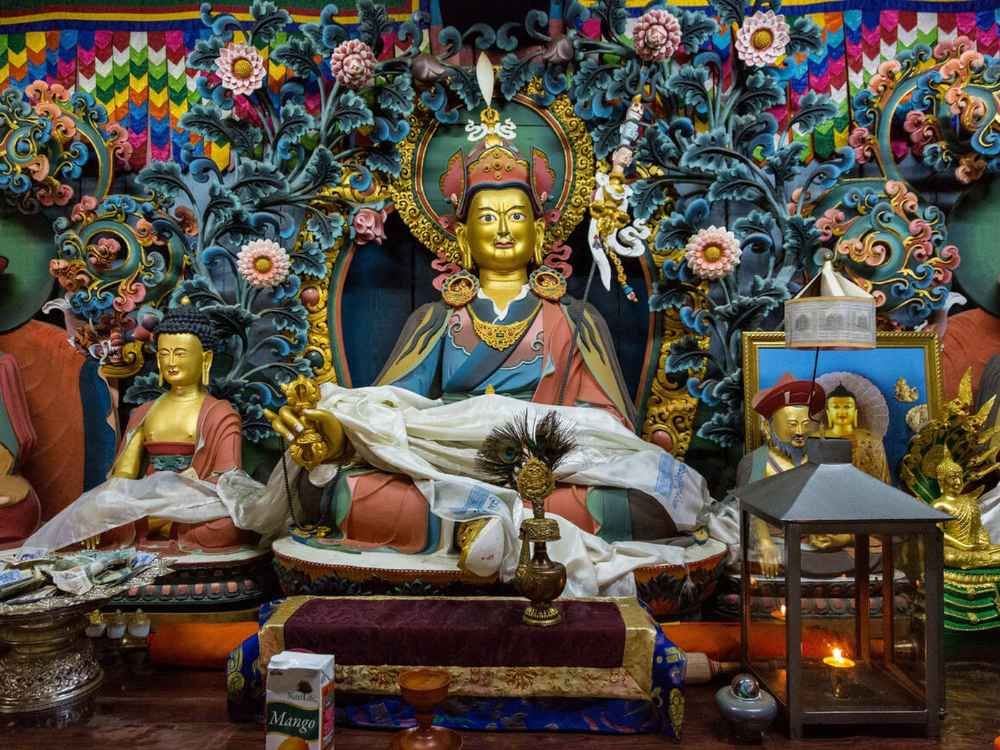 7d5fa460-guru-rinponche-he-is-worshipped-in-the-tigers-nest-monastery.jpg