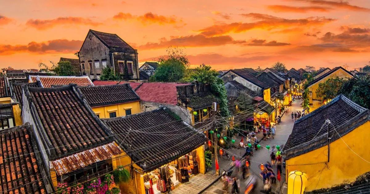  Experience the Ancient Town of Hoi An