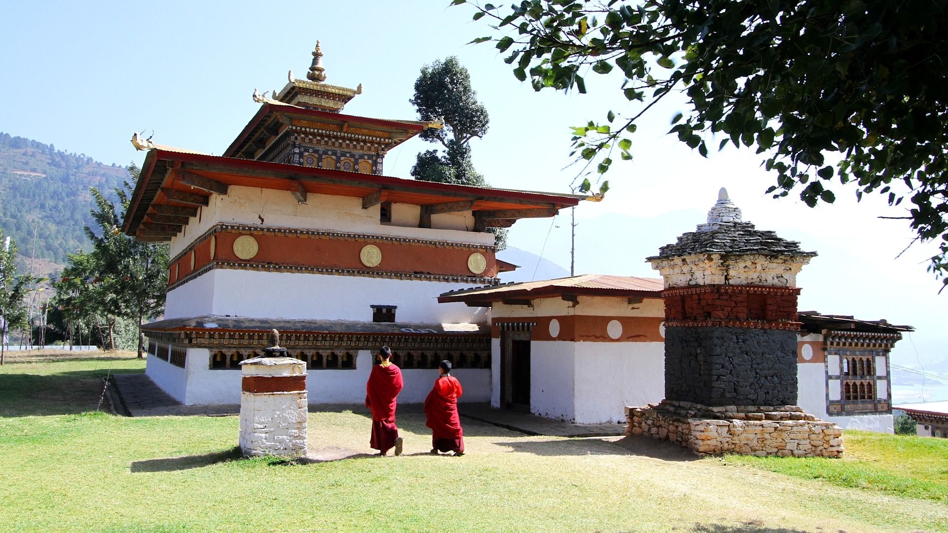 Bhutan-Punakha-Chimi_Lakhang-936749818.jpg