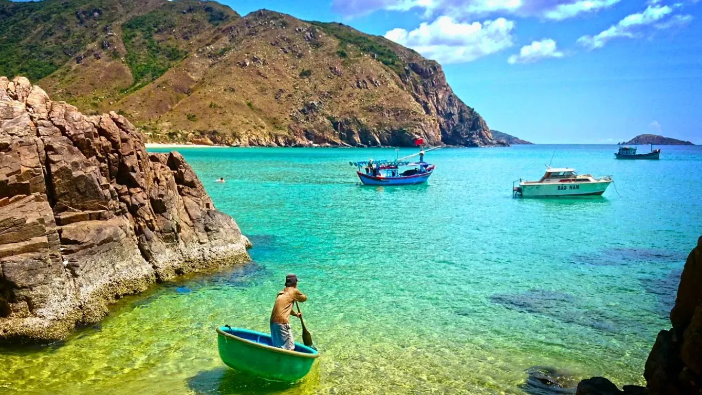 Enjoy Vietnam’s Central Coast of Vietnam Beaches