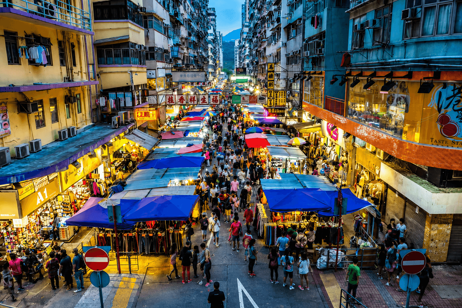 Shop and Snack in Mong Kok and Causeway Bay