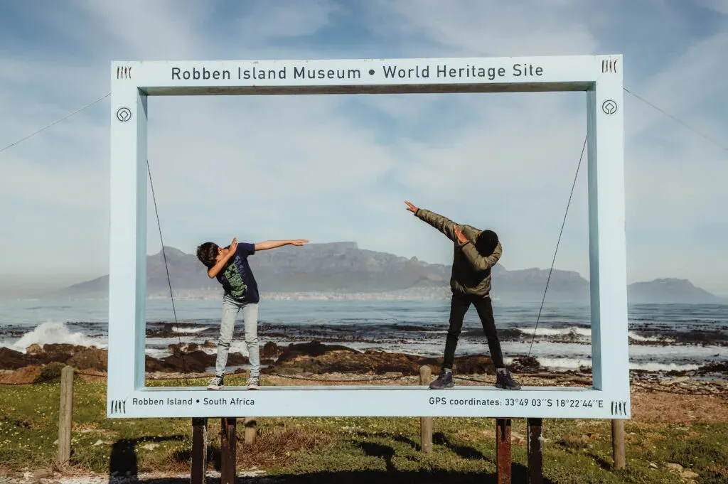 Walk South Africa's History - Robben Island & Apartheid Museum