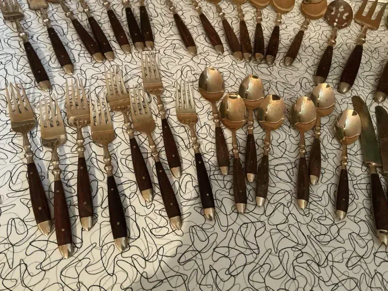 Thai Silverware & Jewellery