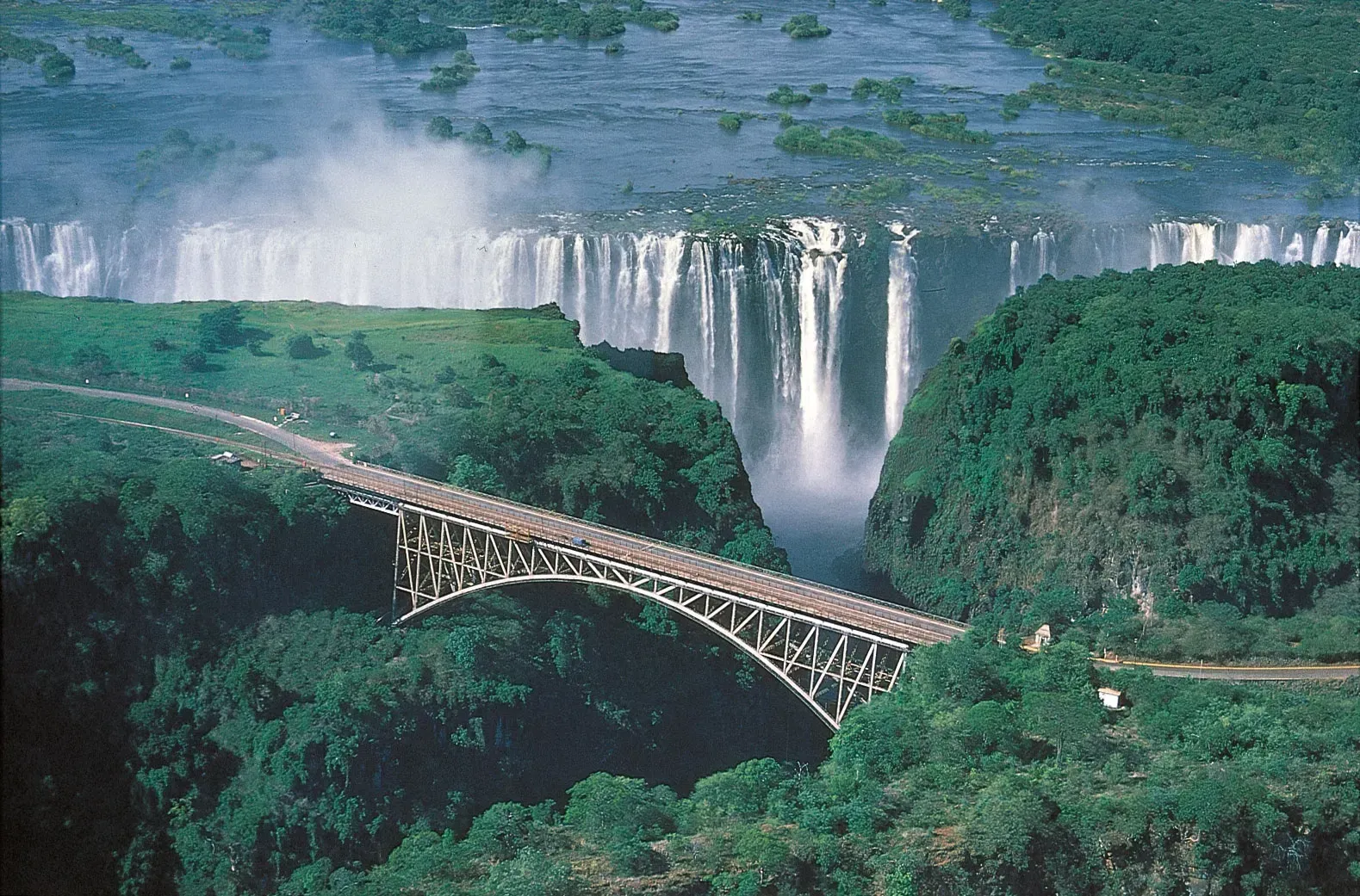 Victoria-Falls-bridge-Zambezi-River-Zimbabwe-Zambia (1).webp