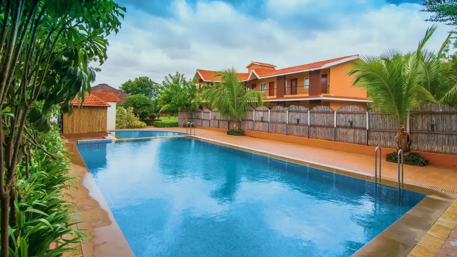 Is a Resort Better Than a Hotel?