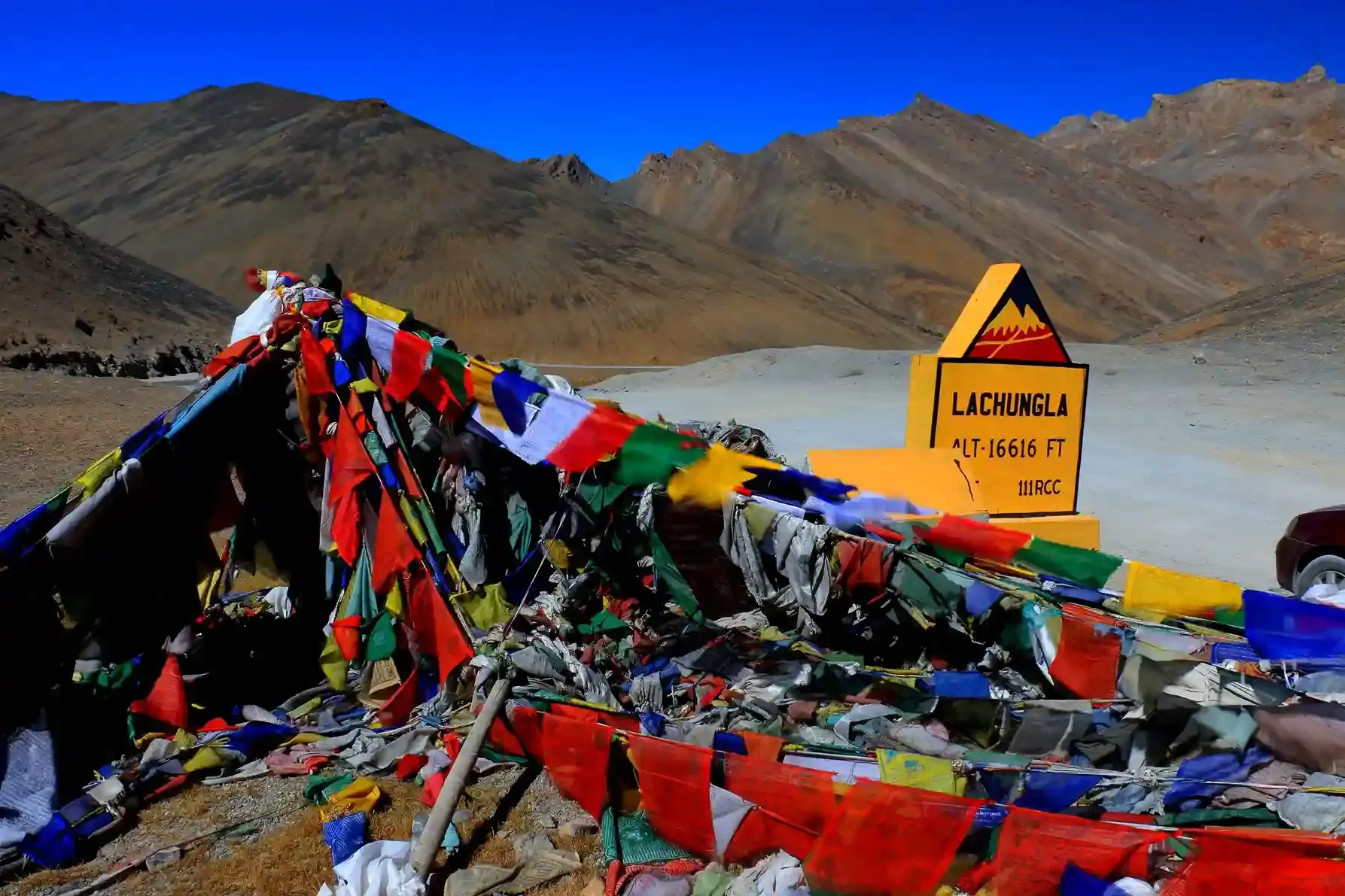 Lachung La, Ladakh 