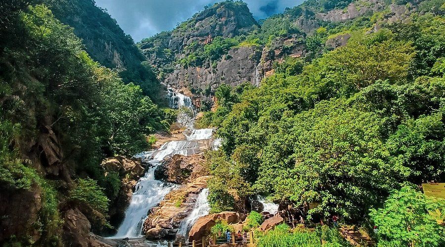 Ravana Waterfall - Natural Beauty Near Ella